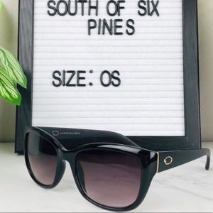 Oscar De La Renta black fashion sunglasses